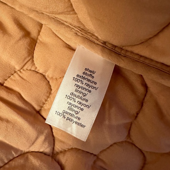 Quilted Floral Shacket XL - Picture 6 of 6